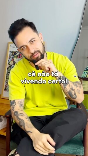 Luca Scarpelli Instagram - me conta a última vergonha q cê passou