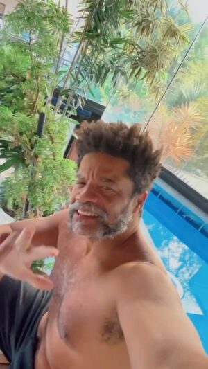 Luciano Quirino Instagram - Domingueira 
Bom dia !!! 😉🙌🏾🌻🍀