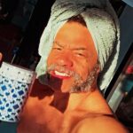 Luciano Quirino Instagram - Um homem de banho tomado , cabelo hidratado, não quer guerra com ninguém .Bora por a cara no sol ☀️ Segundou !!! Ótima semana pra noixxxxxx! Bom dia ☕️