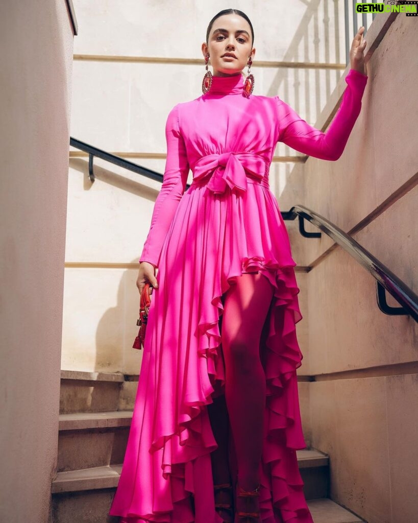 Lucy Hale Instagram - direct quote from yesterday…“we could spot you from space” 💗 Giambattista Valli x SS24 show yesterday @giambattistavalliparis @giambattistavalli Stunnning collection!! @mollyddickson @valeriaferreiramakeup @bridgetbragerhair Paris, France
