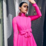 Lucy Hale Instagram - direct quote from yesterday…“we could spot you from space” 💗 Giambattista Valli x SS24 show yesterday @giambattistavalliparis @giambattistavalli Stunnning collection!! @mollyddickson @valeriaferreiramakeup @bridgetbragerhair Paris, France