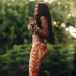 Ludmilla Instagram - Primeira dia de numanice em sp foi tudo de bom, eu sou muito feliz aqui em cima cantando pra vocês 🧡