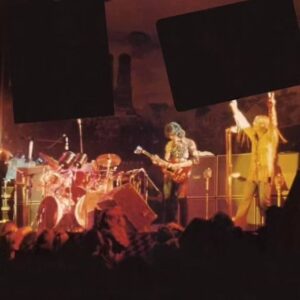 Mário Marra Instagram - Confesso que comecei o post pensando em encaixar o que havia lido hoje. 

Achei muito interessante a história do Geezer Butler, baixista do Black Sabbath. Ele era guitarrista, mas Tony Iommi havia deixado claro que não tocaria com outro guitarrista. 
Geezer entendeu o recado e partiu para o baixo.
O problema é que a grana era curta no início do que viria a ser o Black Sabbath e Geezer precisou pedir um baixo emprestado, o que ele conseguiu só tinha três cordas. Vai com uma a menos mesmo.
Voltando aos meus pensamentos, o caso seria muito bom para ficar de fora de um texto dedicado ao Aston Villa, time da mesma cidade do Black Sabbath.

Sobre o Villa, muito a dizer. Muito a esperar de positivo para a temporada. A semana foi de comemoração do aniversário dos investimentos da dupla Nassef Sawiris e Wes Edens. O clube cresceu e atraiu, além de jogadores como Moussa Diaby, um cara como Monchi, que fez muito sucesso com Unai Emery.

O post está aí, sem Geezer, mas com Duran Duran e também Black Sabbath.

#premierleaguenaespn
#astonvilla #espn #unaiemery
#monchi 

📷 - Perfis do Aston Villa, Black Sabbath e Duran Duran

Segue o link: https://www.espn.com.br/blogs/mariomarra/820014_a-dupla-emery-e-monchi-faz-renovar-a-confianca-no-aston-villa-de9759a8-494d-47f1-91d3-1da2c481d4b9