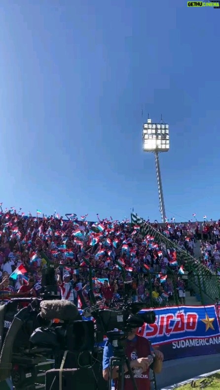 Mário Marra Instagram - E que tal uma lembrança da final da Sul-Americana? Então tá. Imagens do que passamos, sentimos e percebemos no Uruguai. Com trilha dos queridos do @notevagustaroficial Edição: @danilo_pieri