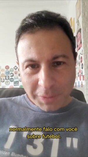 Mário Marra Instagram - Mário Marra, jornalista e comentarista da ESPN Brasil, compartilhou conosco seu depoimento corajoso e sensível sobre a Doença de Huntington. Mário, sua voz ressoa com centenas de pessoas afetadas por essa condição, trazendo consciência e apoio. Seu compromisso em utilizar sua plataforma para educar e empoderar é inspirador. Obrigado por estar junto com a gente nesta jornada de conscientização. 
Juntos, podemos lutar pela compreensão e apoio para as famílias com DH. 
#DoençaDeHuntington #mayawarenessmonth