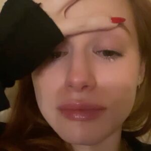Madelaine Petsch Instagram - 2021 tears !!!! 🥰😂😵‍💫