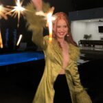 Madelaine Petsch Instagram - happy me and happy new year ❣️