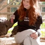 Madelaine Petsch Instagram - so honored to join @farmsanctuary this year with their adopt a turkey campaign. this has been a thanksgiving tradition in my family for over a decade 🦃❤️ link in bio