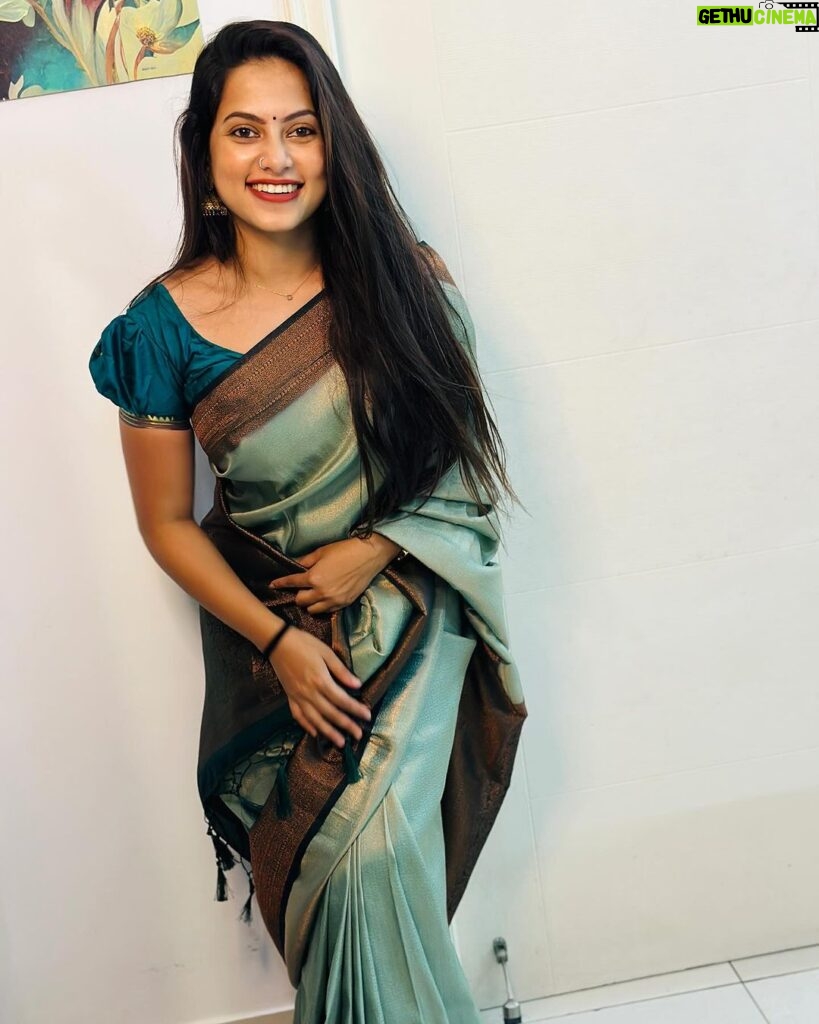 Madhumitha H Instagram - Elegance ✨ Saree- @rs_fashionss_ #traditional #saree #greensaree #loveforsaree #smilemore