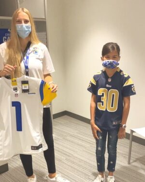 Madison Taylor Baez Instagram - @sofistadium getting ready to electrify 70,000 Rams Fans for todays game . Go @rams.
.
#anthemgirl #singer #rams #youngselenanetflix #actress #nationalanthem #ramshouse #ramsnation #nfl #arizonacardinals #nflfootball #espn #abc7eyewitness #foxsports