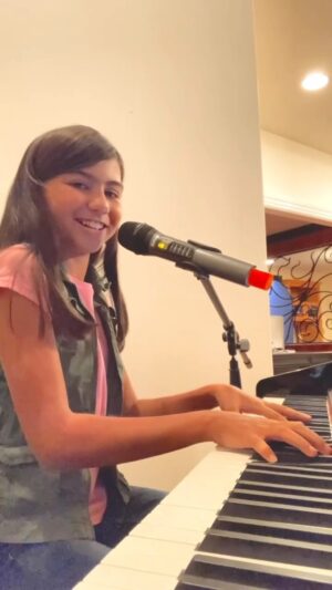 Madison Taylor Baez Instagram - Love my Piano and it's Instrument #2 of 6 That I play. All self taught. Watch til the end to see some speed..
#musician #singer #actor
