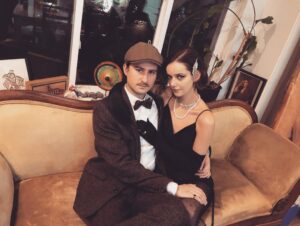 Maemae Renfrow Instagram - 🥂🍾 #happynewyear2020 #late #twopeasinapod #greatgatsby #1920sfashion