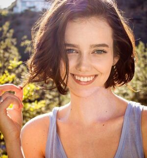 Maemae Renfrow Instagram - Having an incredible day and I hope you are too!  #sunshine #spring #sunny #california #Hollywood #maemae381 #maemae