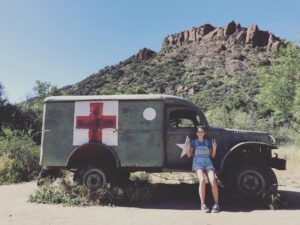 Maemae Renfrow Instagram - I love when I go on hikes you never know what you will find.☀️😝 #hiking #M*A*S*H #maemae381