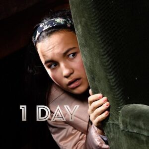 Maemae Renfrow Instagram - Ahhhhh 1 more day till season 2 of hunter street!!!! #hunterstreet #nickelodeon #1day @hunterstreettv @nickelodeon