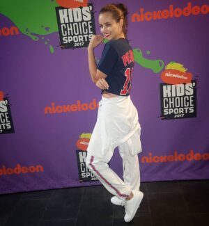 Maemae Renfrow Instagram - Just got to the #KidsChoiceSports !! So excited :D #RedSox #Nickelodeon #nick #kcs