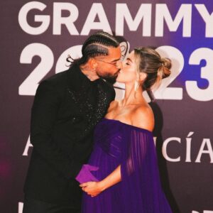 Maluma Instagram - Nadie puede negar que tengo el mejor premio de la noche 💘 
—
Gracias @latingrammys QUE NOCHE!