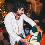 Maluma Instagram - NAVIDAD 2023 🎄🎅🏻 ♥️ La familia lo es TODO! Medellín, Antioquia