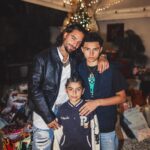Maluma Instagram - NAVIDAD 2023 🎄🎅🏻 ♥️ La familia lo es TODO! Medellín, Antioquia