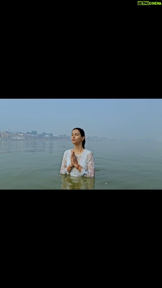 Manasvi Mamgai Instagram - Hard to describe the feeling of taking a dip in Ganga (The holiest river in Hinduism) It is believed that taking a bath in it cleanses all sin and takes one on the path of salvation. All I can say is, this trip to Varanasi during the festival of Dev Deepawali feels like a much needed spiritual reset. #varanasi #benaras #gangariver #devdeepawali #spituality #hinduism #hinduculture Assi Ghat , Ganga River, Varanasi
