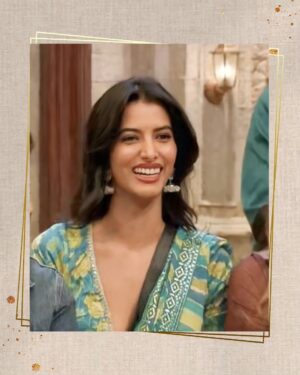 Manasvi Mamgai Instagram - #Throwback to some of the best times spent in the #BiggBoss house! 🤗❤️🏠

1st visual: 
Saree - @houseoflaxmipati
Earrings - @stylebyrakhi

2nd visual:
Outfit - @pomcha_jaipur
Footwear - @zoukonline

4th & 5th visual: @papzclothing

6th visual: @trendia_global

#ManasviMamgai @officialjiocinema @colorstv