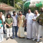 Maninath Chakravarthy Instagram – An auspicious beginning of a Grand Project!

Shooting of Gentleman 2 starts with Honorable Broadcasting Minister @mp_Saminathan inaugurated in the presence of ‘KaviPerarasu’ @vairamuthuoffl 

#Gentleman2

A @mmkeeravani Musical