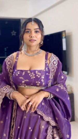 Manisha Rani Instagram - ❤️

Outfit - @the_adhya_designer 

Jewellery- @the_adhya_designer