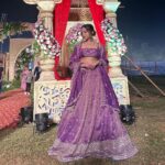 Manisha Rani Instagram - Wedding season❤️it’s not about background it’s about me🫣 Outfit - @the_adhya_designer Jewellery - @the_adhya_designer Mumbai, Maharashtra