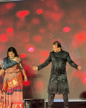 Mansi Srivastava Instagram - What an emotional roller coaster sangeet Night , we weren’t ready for this and such amazing performances by the whole family and friends . Rulaa diyaaa 🥹
Best ever for the best two @shrenuparikhofficial @akshaymhatre11 🧿💜 
Cant wait to see u both married  and how 💜💜💜