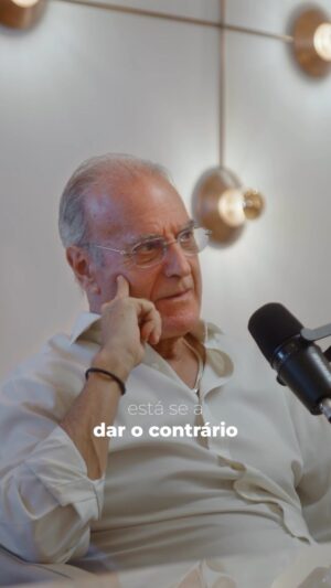 Manuel Pinto Coelho Instagram - @doutor_pintocoelho fala sobre o impacto da industrialização do sistema alimentar na longevidade humana. 

Sabiam que a nossa geração é a primeira que poderá viver menos do que a dos seus pais? 👇🏽