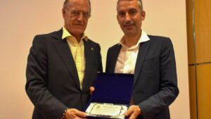 Manuel Pinto Coelho Instagram - 🌟 Ontem, no ICE - Instituto de Ciências Educativas, tive a honra de apresentar a palestra "Segredos para Viver até aos 120 anos", integrada na 18.ª Edição da Semana da Ciência. Neste ambiente repleto de mentes ávidas por conhecimento, partilhei insights e estratégias para uma vida mais saudável e longeva.

Agradeço imensamente à Direção do ICE pelo convite e pela oportunidade de dialogar com uma jovem comunidade tão dedicada à educação e à saúde. Foi um momento de troca de saberes que, espero, tenha deixado uma marca positiva em todos quantos nele participaram.

Um agradecimento especial ao ICE pela gentileza de nos ceder estas fotografias do evento que, espero, consigam transmitir um pouco da energia e do entusiasmo que, juntos, vivenciámos.

Convido-vos a seguirem esta página para mais insights e dicas sobre saúde e longevidade. Juntos, podemos descobrir o caminho para uma vida mais longa e plena.

@ice_odivelas 

#saude #educacao #longevidade #ICE #semanadaciencia