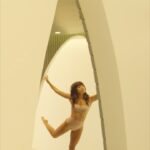 Marcella Landeiro Instagram - A beleza é a graça em movimento! Arte, dança, corpo, movimento, delicadeza, fluidez… Nosso ambiente foi pensado para que vocês flutuem em emoções e sensações, e experimente o prazer de ser cuidado! Agradecimento especial a essa paciente e artista maravilhosa que brilha em tudo que faz! @marlandeiro Brookfield Towers