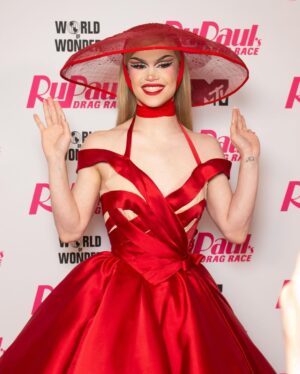 Marcia Marcia Marcia Instagram - I felt so beautiful at the @rupaulsdragrace finale♥️ 
Grateful for the opportunity to show growth and evolution, while celebrating some timeless fashion references. 
Photos: @davidelaffe 
Dress: @gloria_swansong 
Hat: @samuel_snodgrass 

#dragrace