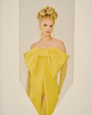 Marcia Marcia Marcia Instagram - 🌻🌙🌼🐝🍌🧀🍋🌽
THE COLOUR BALL for @dazedbeauty
thank you @missleidyrodriguez for having me!!

Creative Director, Producer and Casting Director:
@jimi_urquiaga / @missleidyrodriguez
Photographer: @alvinkeanwong
Photography Assistant: @celsoassuncao @yxniunius
Hair/look: me😙
Set Designer: @massoonn
Art Director: @coolstuff_worldwide
Set Dresser: @ryannsnook
Styling Director: @sofausti
Styling Assistants: @Cholulalemon @spencerwainfor
Production Assistants: @fedderico.wang devilstaco @a_doodleroo @no_guey_back_nao Location:
SMASHBOX BK - @smashboxstudios
