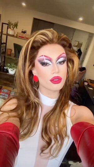 Marcia Marcia Marcia Instagram - Y’all asked for it! I walked my duck through @iamanetra’s mug and it wasn’t easy!🦆 #anercia