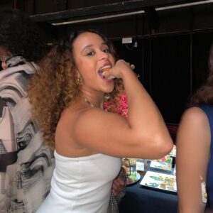 Mari Oliveira Instagram - nós 7 e nós todos vivendo com muito amor e ansiedade tudo isso ♥️ que alegria estar compartilhando isso com vocês! #elasporelas