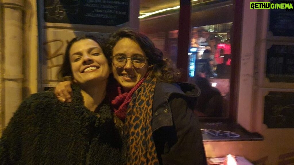 Maria Eduarda Machado Instagram - Estamos em Berlin. Mas com a @anitabovino podia ser em qualquer lugar. ❤️ Obrigada, Judith! Um beijo no Jairo, ass: Marlene Kirche Hl. Sava (Berlin)