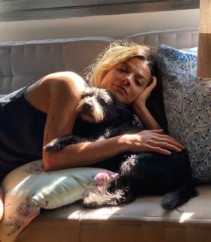 Maria Eduarda Machado Instagram - Loba deusa e a luz do sol 💫