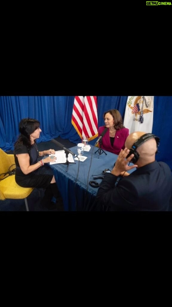 Maria Hinojosa Instagram - History. I am woman. I am strong. I can do anything. @vp @reynaldoleanosjr and me @latinousa #mustlisten