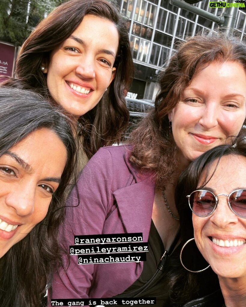 Maria Hinojosa Instagram - Colegas. @penileyramirez @raneyaronson @ninachaudry @futuromedia @futuroinvestigates @frontlinepbs