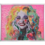 Mariana Mazza Instagram - Dolly Parton – 36×30 L’exposition Queso y papa, c’est du 3 au 6 novembre à la galerie @institut.national.montreal 11h à 18h (fermeture à 15h le 3 nov). J’ai tellement hâte de vous faire découvrir ma série! Et si vous voulez découvrir toutes mes toiles et mes reproductions, elles sont en ventes dès maintenant au marianamazzapeintre.com. Faite vite, les quantités sont limitées!
