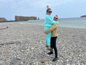 Mariana Mazza Instagram - Merci la Gaspesie. C’était doux comme tout. 10 jours. 7 spectacles. 1 plaisir.@kingmelrose @steve.croteau