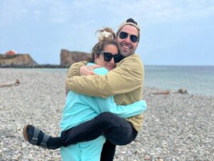Mariana Mazza Instagram - Merci la Gaspesie. C’était doux comme tout. 10 jours. 7 spectacles. 1 plaisir.@kingmelrose @steve.croteau