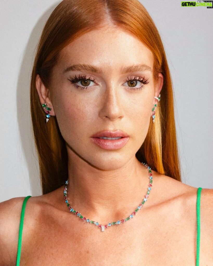 Marina Ruy Barbosa Instagram - COLORÉ @lifebyvivara por MRB Estou obcecada pela minha nova coleção para Life! 🪲 Dessa vez temos 13 opções de jóias, com vários modelos e para diferentes estilos, com combinações inusitadas e opções tanto para o dia, quanto para lookinhos noturnos :) Lembrando que a coleção está disponível no e-commerce da marca e em lojas selecionadas ao redor do Brasil.