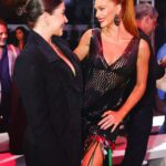 Marina Ruy Barbosa Instagram - Só conseguindo parar agora para ver as fotos do desfile da @shopginger 🦊Não tenho palavras pra descrever minha alegria e emoção! Esse dia se tornou ainda mais especial por ter tantas pessoas que eu amo ao meu lado. Obrigada a todos que estiveram presente nesse momento tão único. Obrigada a todos que não puderam estar fisicamente, mas que sei que torceram de longe. Obrigada meus fãs pelo apoio e amor com minha marca. Obrigada obrigada obrigada! Esse sonho só é possível por ter tanta gente que sonha comigo. Amo vocês!