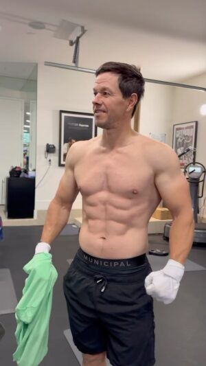 Mark Wahlberg Instagram - Get a Headstart on 2024! Start putting in the work now @municipal 📈💯 @performinspired 🔥💯📈 #dontwait #MunicipalPartner #PIPartner
