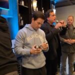 Mark Wahlberg Instagram - Amazing night @daviosrestaurant with @flechaazultequila 🔥🥳😎🥃📈 @millyz new album Dec 1st #holywater @joynerlucas 📈🥃❤️🔥🥳 #FlechaAzulPartner
