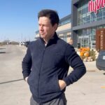 Mark Wahlberg Instagram - Wow!! First time @hyvee 🥳 @wahlburgers 🍔❤️🔥