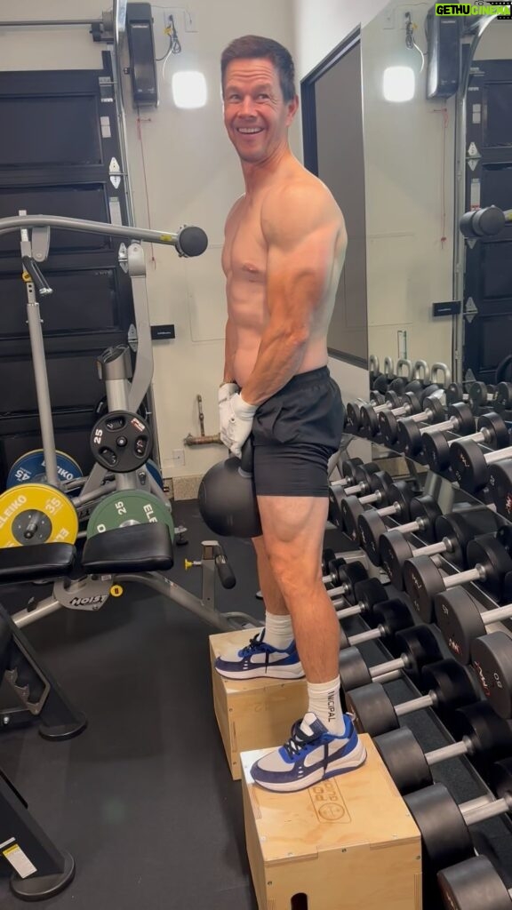Mark Wahlberg Instagram - The older you get the harder it gets!! Do the work @municipal @performinspired 😎🔥❤️🙏💯⏱️🥶 #MunicipalPartner #PIPartner