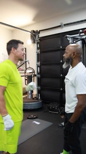 Mark Wahlberg Instagram - 4 am club drip🔥 @municipal 🔥📈 vacations over!!! Me and Rashid are going to work!!! 🔥📈🙏 @performinspired #MuncipalPartner #PIPartner